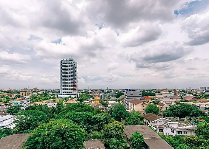 Aparthotel Baan Pratoom 4*