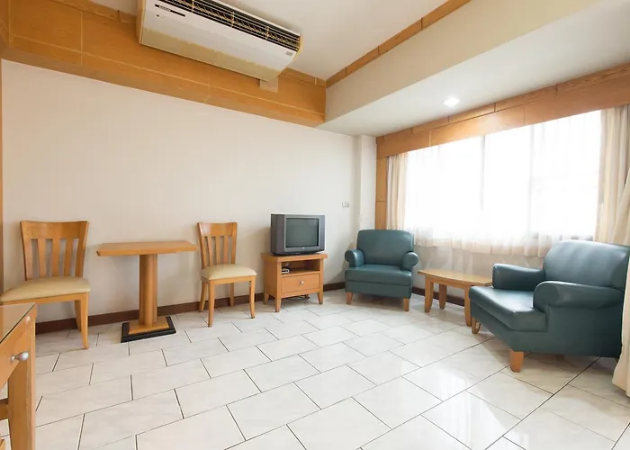 Aparthotel Baan Pratoom 4*
