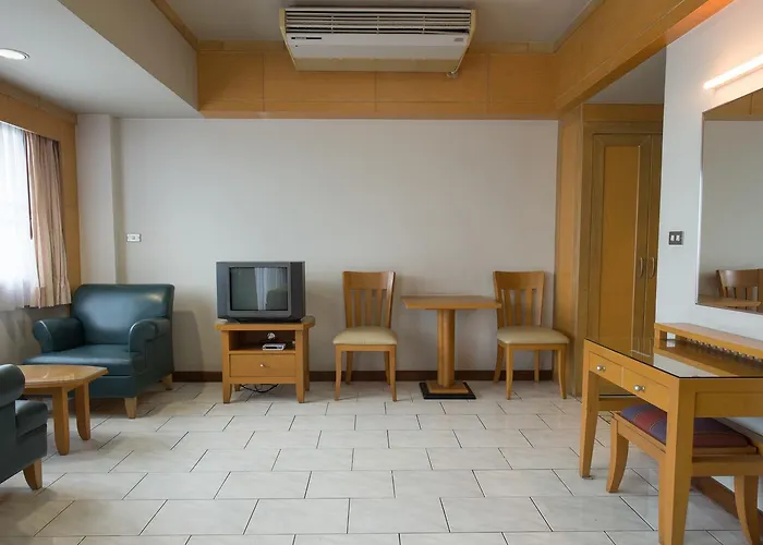 Baan Pratoom Aparthotel